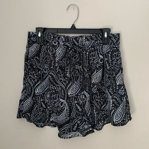 FLOWY SUMMER SHORTS